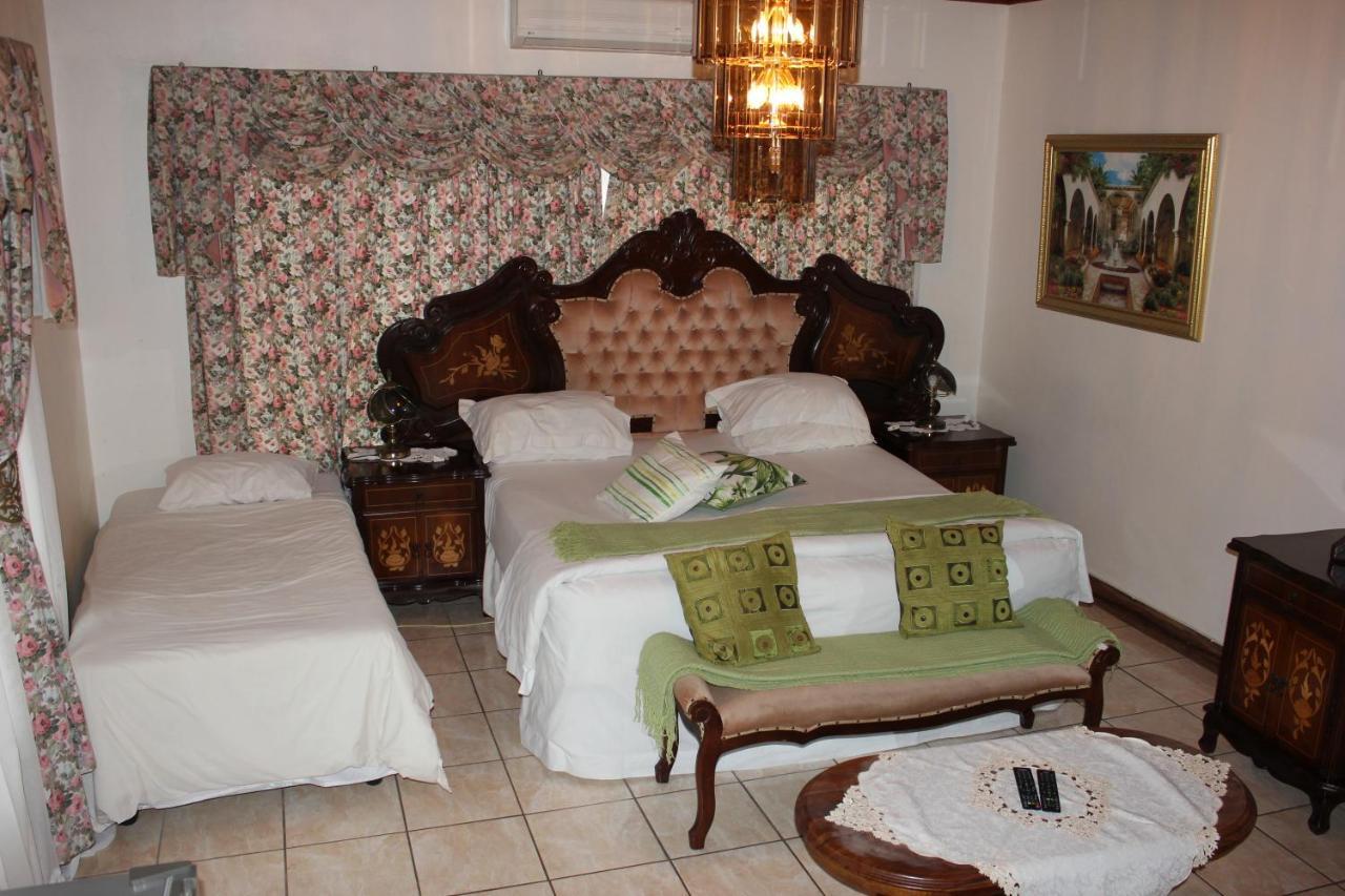Tzaneen Guest House Esterno foto