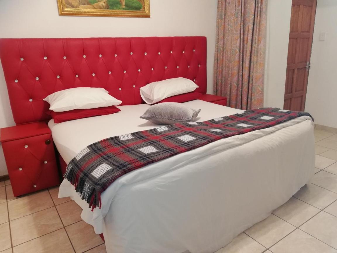 Tzaneen Guest House Esterno foto