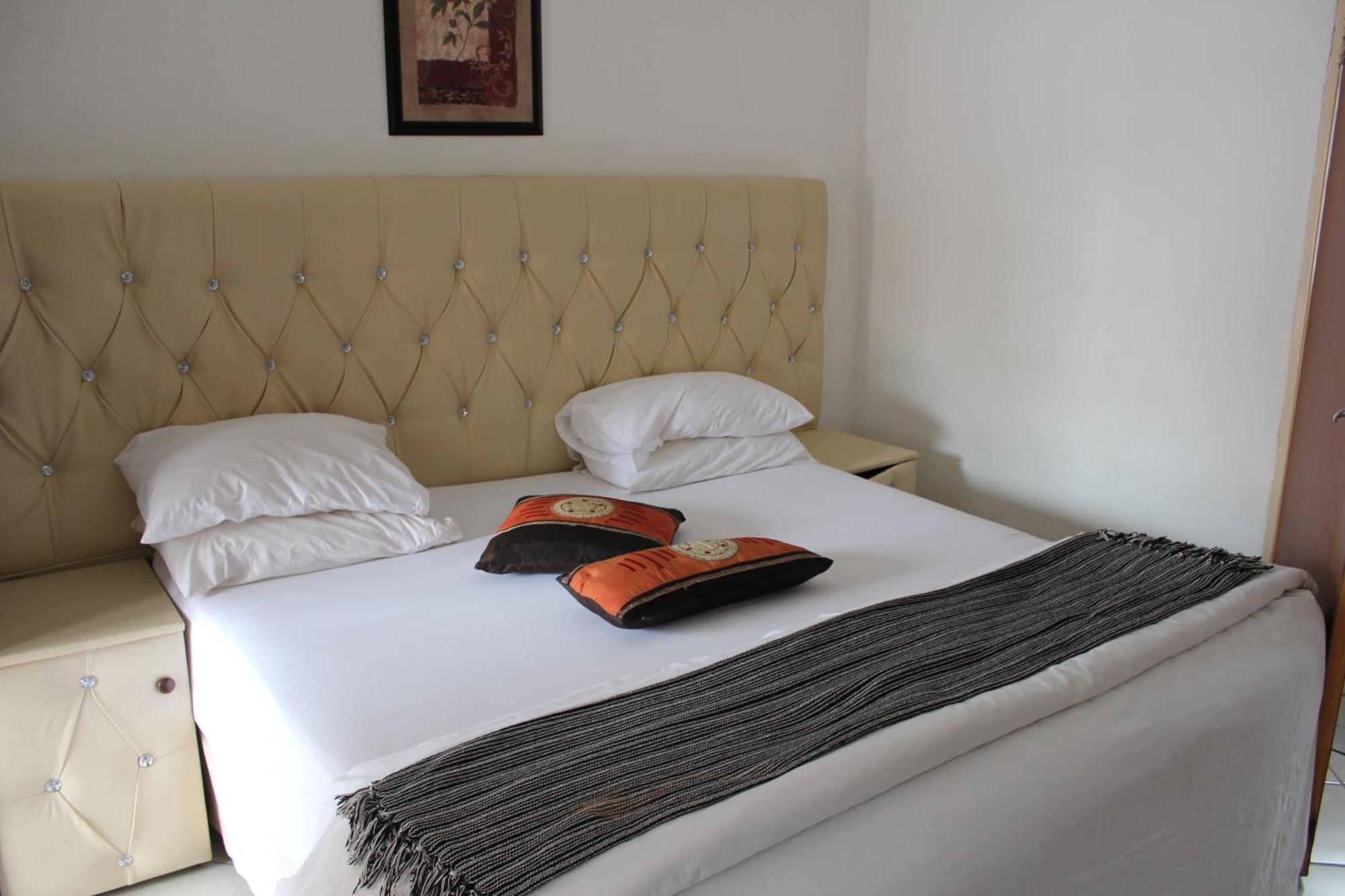 Tzaneen Guest House Esterno foto